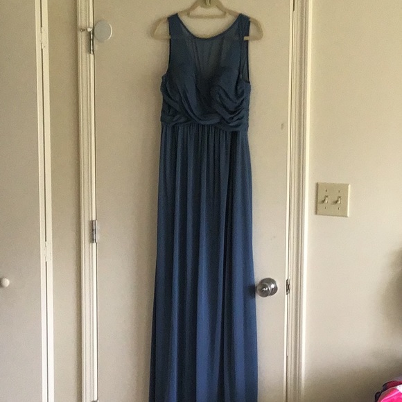 David’s Bridal bridesmaids dress - Picture 2 of 4